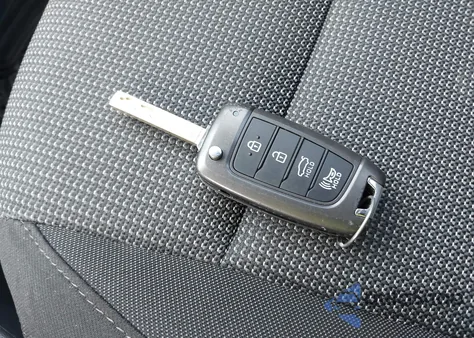 2020 Hyundai Accent Se z USA, uszkodzony, nr VIN 3KPC24A62LE113400